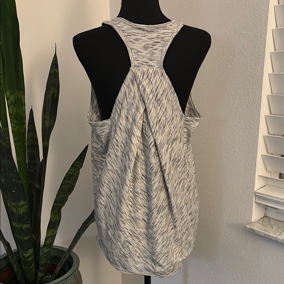 Lululemon Tank - Picture 3 of 4